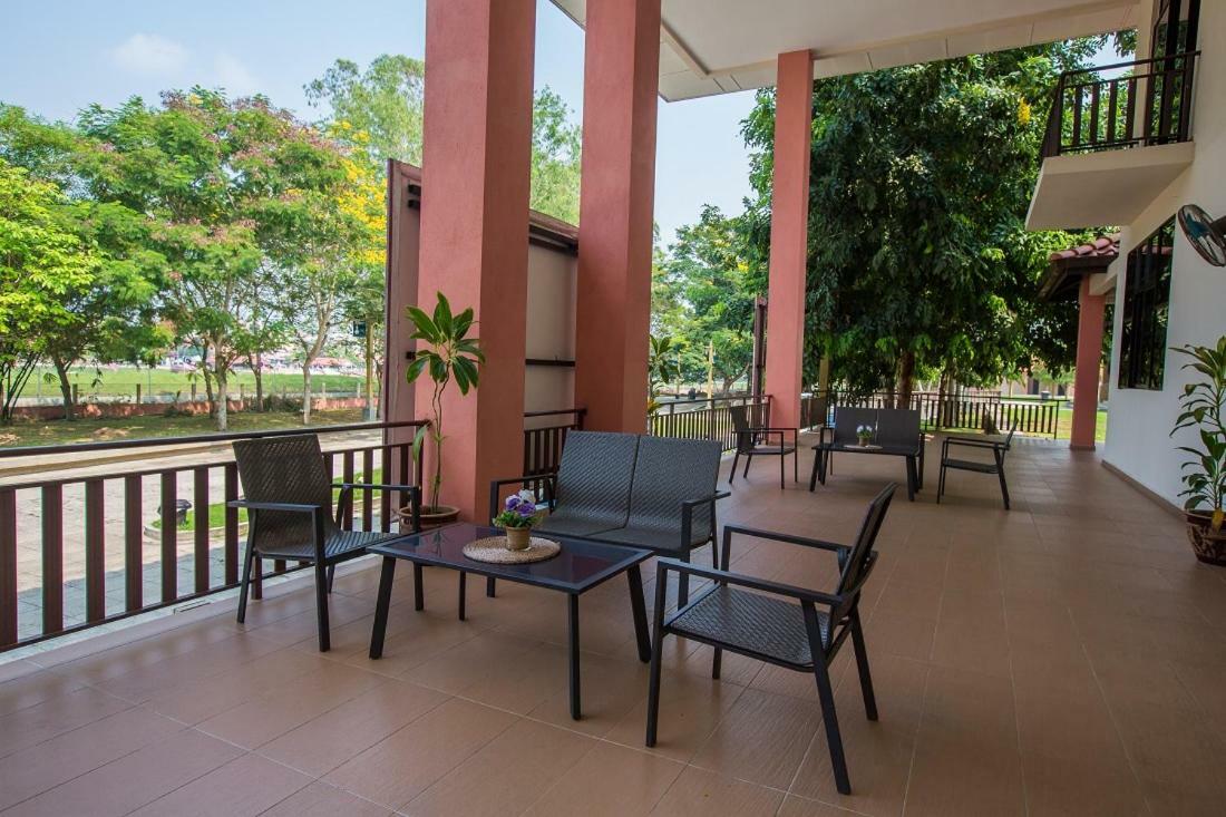 Sayong Resort Kuala Kangsar Exteriör bild